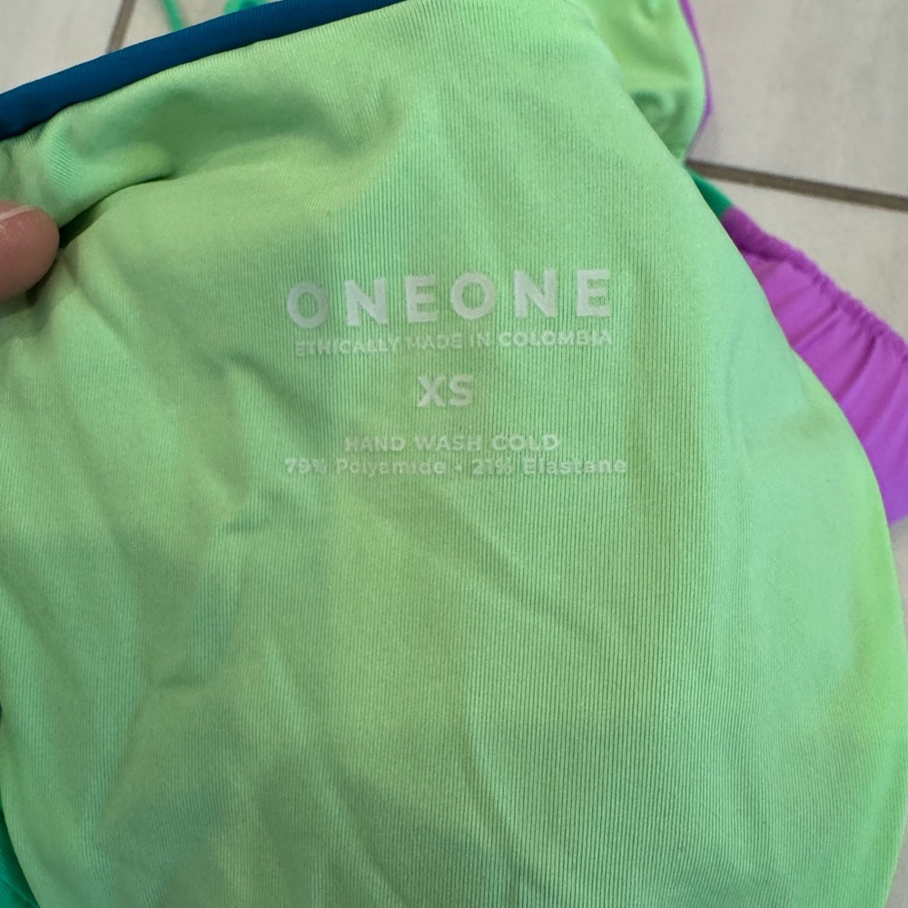 OneOne Bikini Set, size XS - Picture 4 of 4
